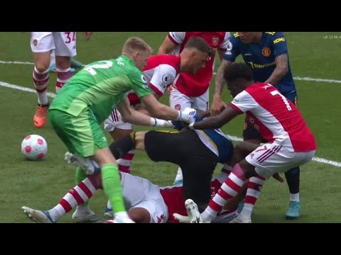 Fight Scott McTominay vs Gabriel ll Arsenal vs Man Utd 2022