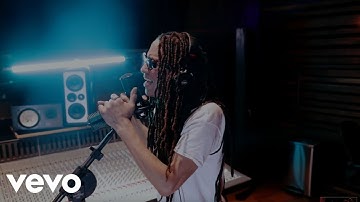 Black Distortion - Livin