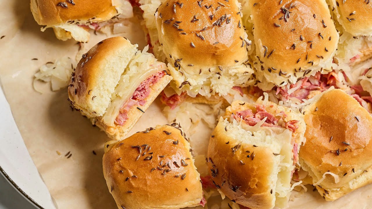 Sheet Pan Corned Beef Reuben Sliders Recipe