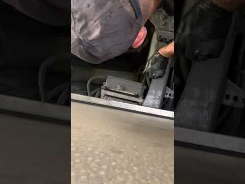 Volvo Fh4 Fh16 Air Dryer Filter Replacment
