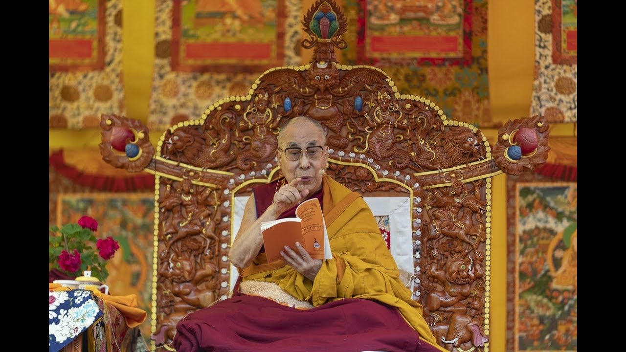 ༄༅། །༸གོང་ས་༸སྐྱབས་མགོན་ཆེན་པོ་མཆོག་གིས་བྱང་ཆུབ་སེམས་འགྲེལ་གྱི་བཀའ་ཆོས་སྩལ་བ།