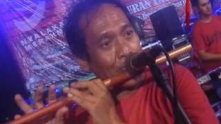 MAWAR DI TANGAN MELATI DI PELUKAN   LILIN