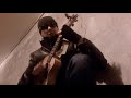 Укулеле Чиж - Вечная молодость ( самый интересный момент 2:21 ) кавер в переходе.