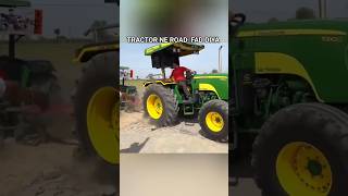 TRACTOR NE ROAD FAD DIYA😅 //NISHU DESWAL #nishudaswal #automobile#shorts #trending #viral