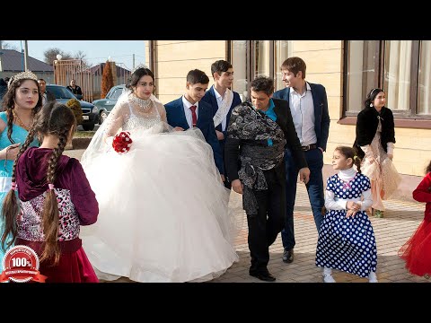 Молодожены в шикарном