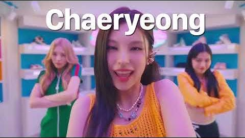 every itzy member singing “sneakers” chorus 👟