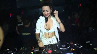 [DJ Trang Moon] Klub One, Deezay Trang Moon cùng Quẩy thôi nàooo!