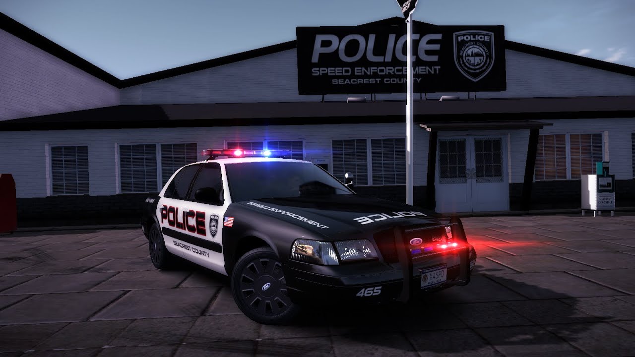 Need for Speed Hot Pursuit 2010 but i can only use Ford Crown Victoria Interceptor to beat the game