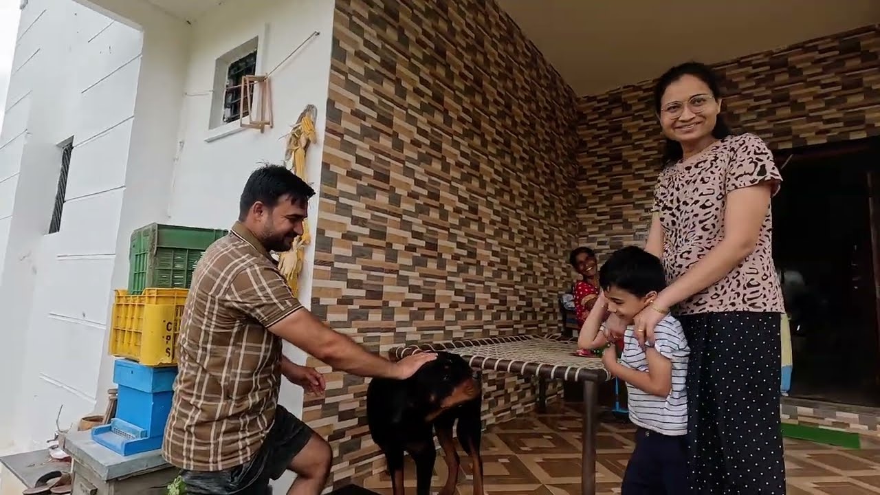 योगेश प्राजक्ता शेतात आले