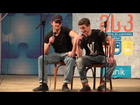 მხიარულთა და საზრიანთა კლუბების სასკოლო ჩემპიონატი გრდძელდება