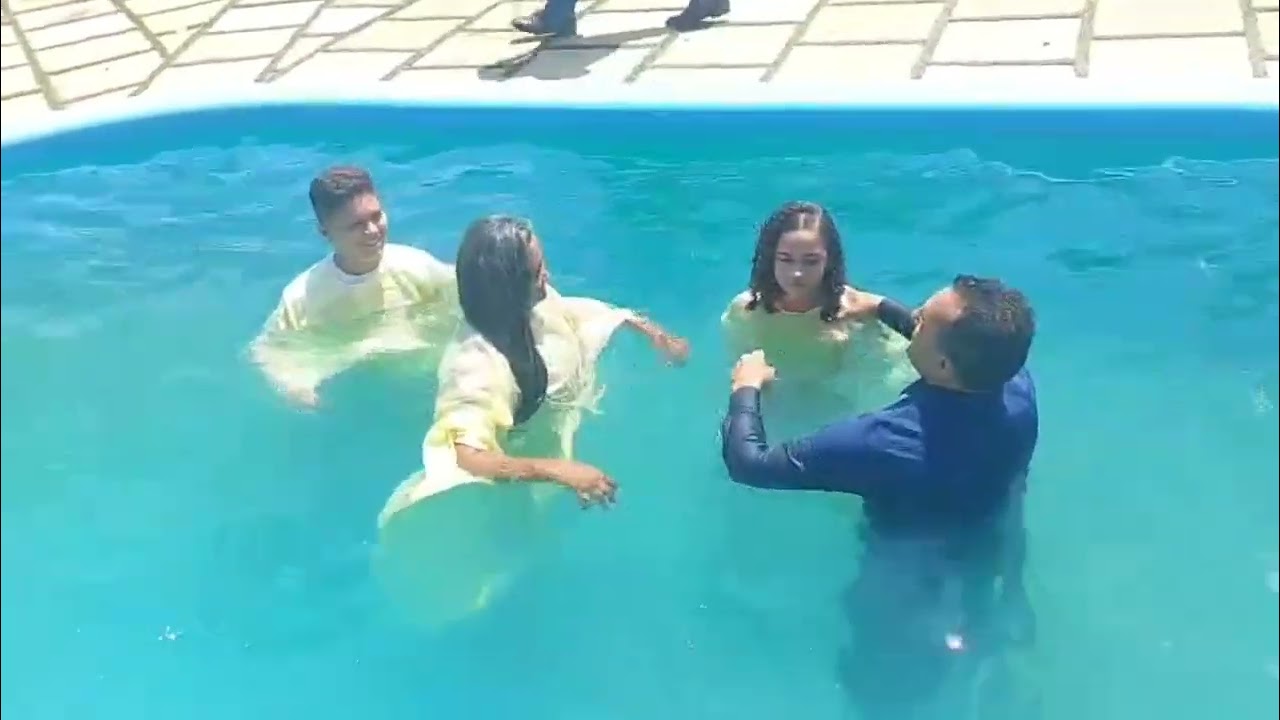 Batismo com mover do Espírito Santo