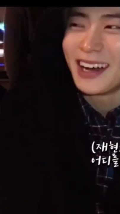 jaehyun mabuk kok malah jadi tambah ganteng yak