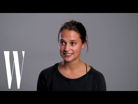 Alicia Vikander Met