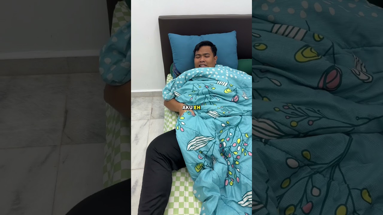 DO YOU GUYS SLEEP LIKE THIS TO🛌