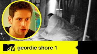 The Lads Sneak Some Lasses Into The House For A Romantic Meal | Geordie Shore 1