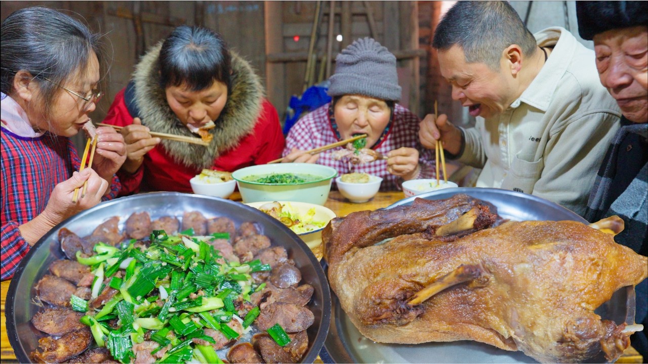 Колбасный пир в скрытой китайской деревне | Первобытный образ жизни