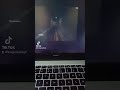 probando juegos "antiguos" como el Half Life, el primero que lanzó valve oficialmente. juegazo!