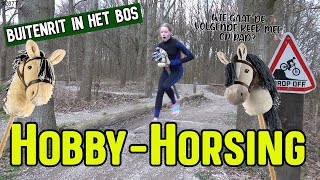 Hobby-Horsing in het BOS. Allerlei OBSTAKELS en HINDERNISSEN genomen stokpaard hobby-horsing 2877