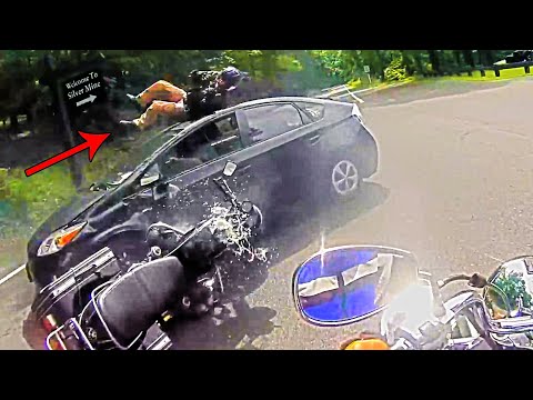 Rider FLEW Over the Car | Epic and Crazy Motorcycle Moments 2021