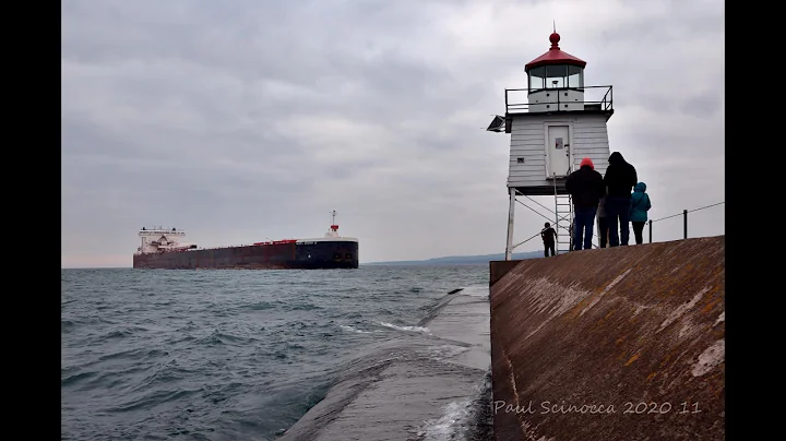 Docking a Thousand Footer! Two Harbors Road Trip! ...