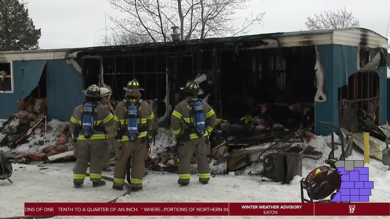 1 hurt, mobile home destroyed in fire - YouTube