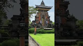 RUMAH ADAT BALI