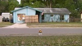 Growing Sinkhole Destroys Home, Swallows Florida Man