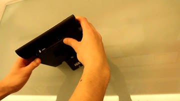 Attaching the Stand on a NIX Hu-Motion Digital Photo Frame