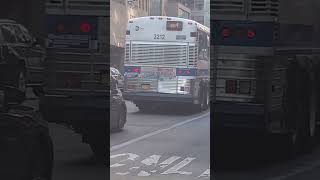 MCI #3212 on the QM4 Passing 6th Avenue and 37th Street