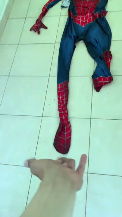 El sueño de todo hombre!! 3 🕸️😱 #hombrearaña #spiderman #shorts #mybloopers
