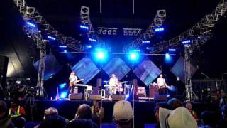 Everything Everything // Weights // Glastonbury 2010