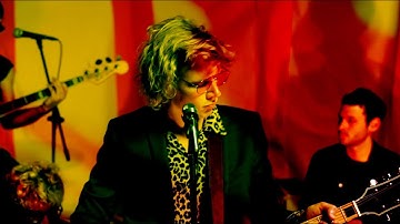 Kyle Craft - Broken Mirror Pose  [OFFICIAL VIDEO]