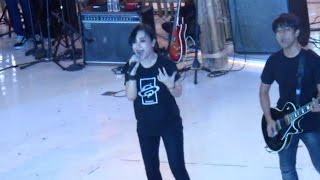 Killing Me Inside Ft AIU - Fake (Live at Summarecon Bekasi 2017)
