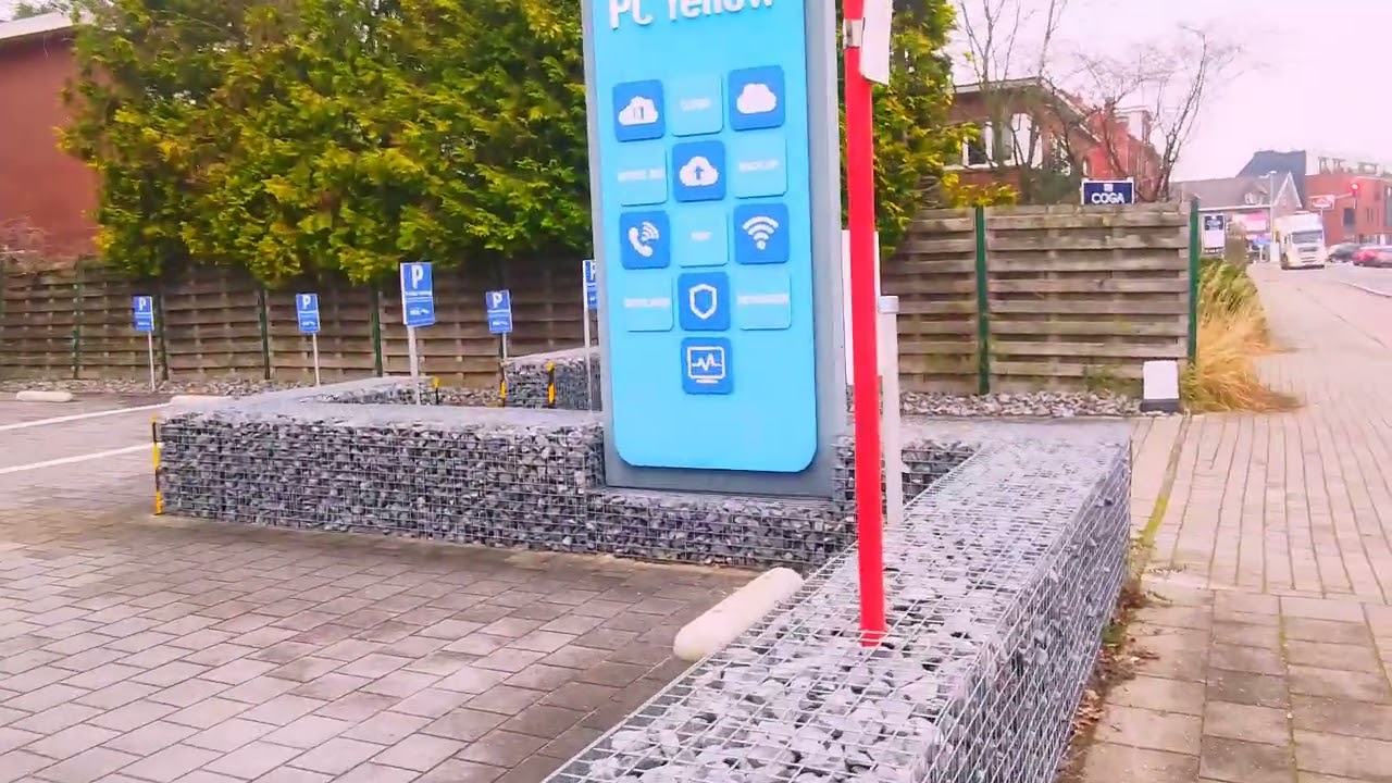 Я в Бельгии. Маленькое село как это выглядит? Чем отличается Нидерланды от Бельгии.