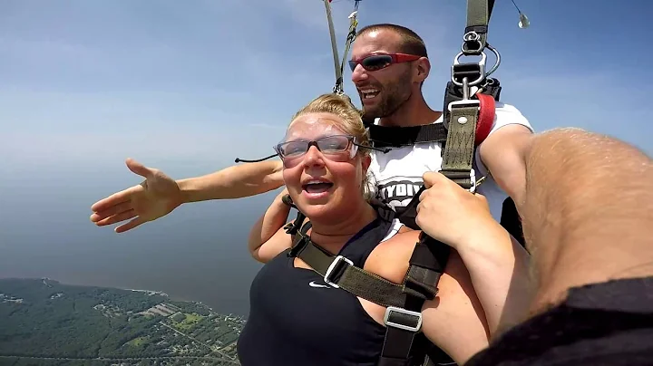 Marie Parsons@skydiveo...