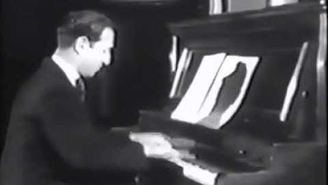 Gershwin plays Strike Up The Band rare film footage