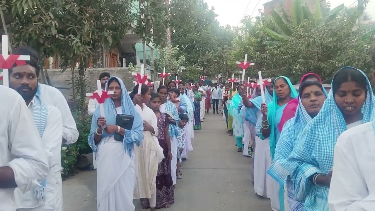 గుడివాడ విచారణలోని పెద్ద ఎరుకపాడులో బహిరంగ సిలువ మార్గం