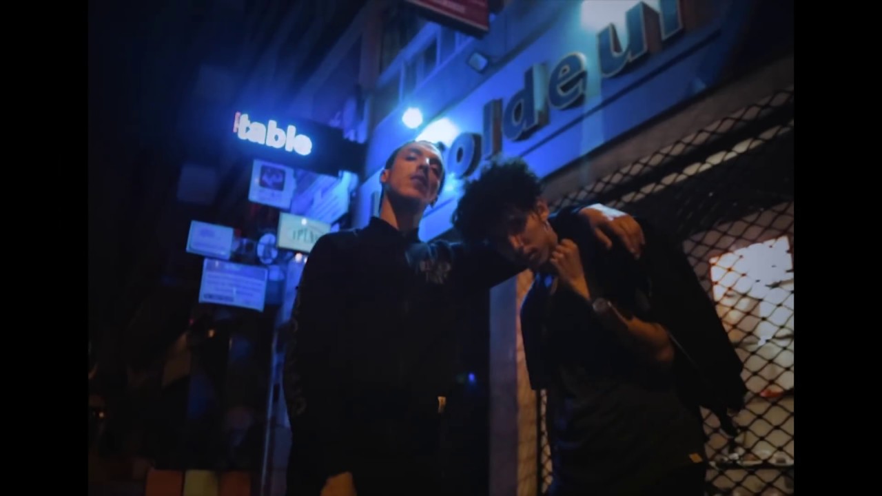 Guarda MAESTRO - 8PM Feat. Kouz1 (Official Music Video) su YouTube Guarda MAESTRO - 8PM Feat. Kouz1 (Official Music Video) su YouTube
