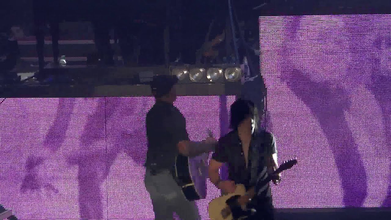 Pink HousesDarius RuckerCFE Arena424'14 YouTube