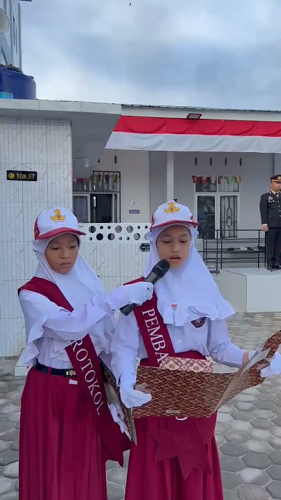 Pembacaan UUD 1945