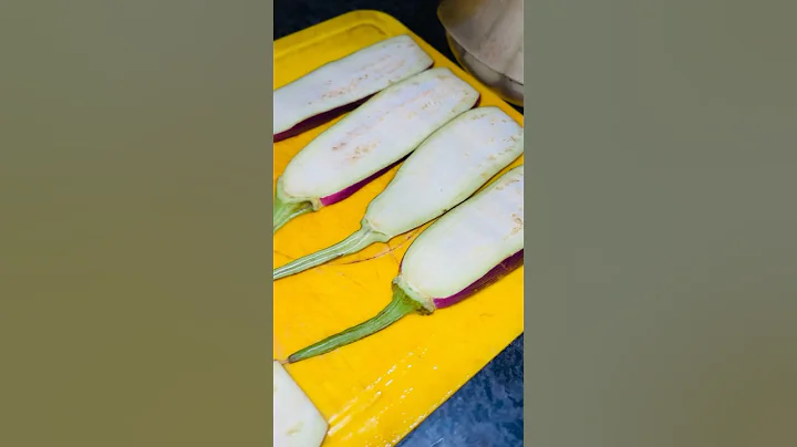 Baigan pakoda 🤤🔥 #shorts #ytshorts #youtubeshorts #baigan #food #recipe