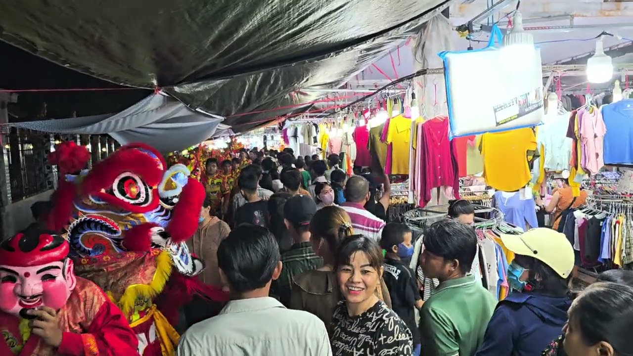 រាត្រីតាំងពិព៌ណនៅស្រុកកញ្ចោង ខេត្តព្រះត្រពាំងកម្ពុជាក្រោម  - Travel Khmer 