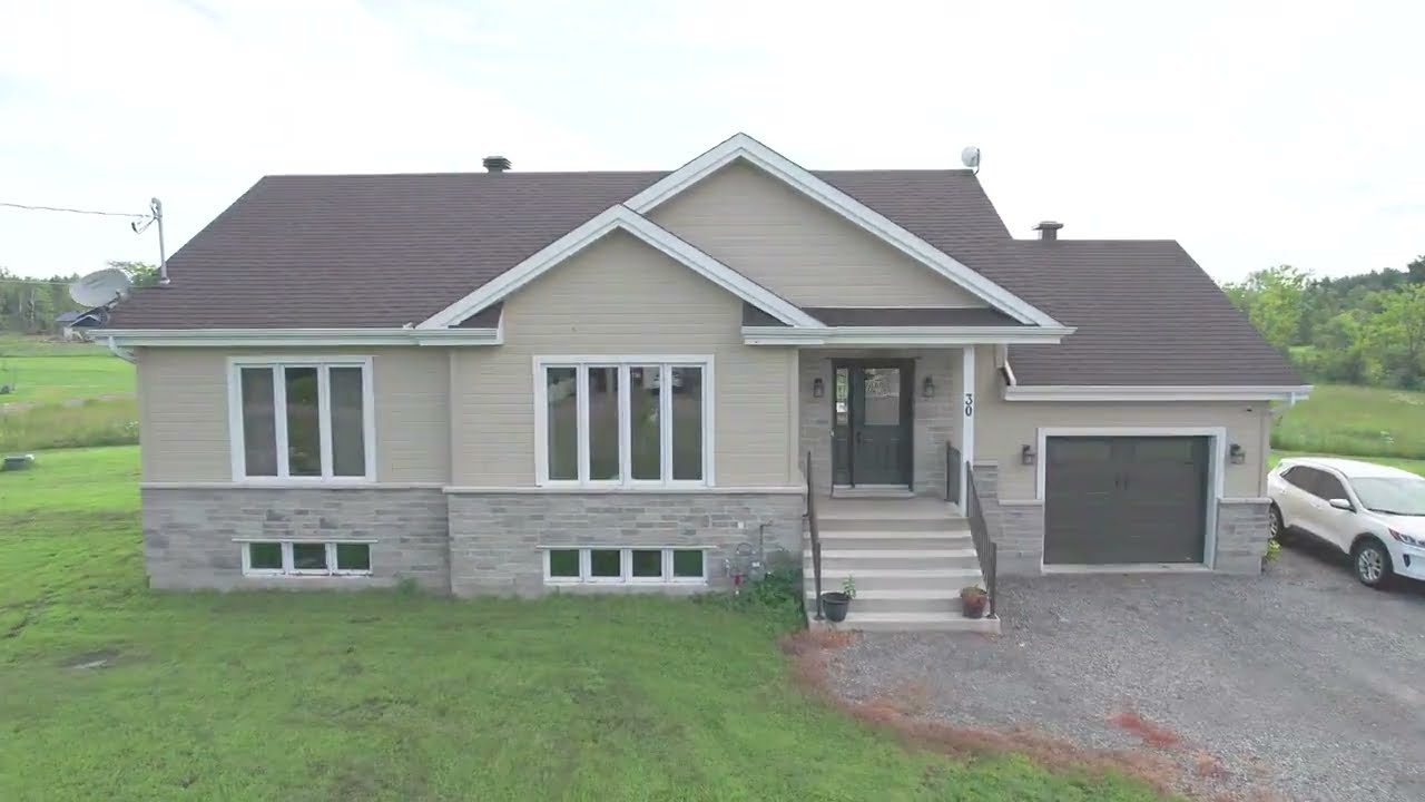 30 Montée Hall, BrownsburgChatham Linda Sestock et Annick Lopez YouTube