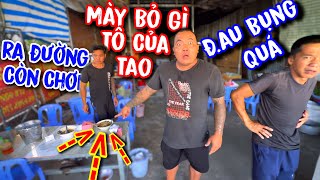 Thánh xàm khôgn ngờ cameraman dám làm liều chuyện này tại quán ăn