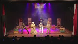 OS SALTIMBANCOS  - Teatro Municipal Ziembinski (Final do Espetáculo)