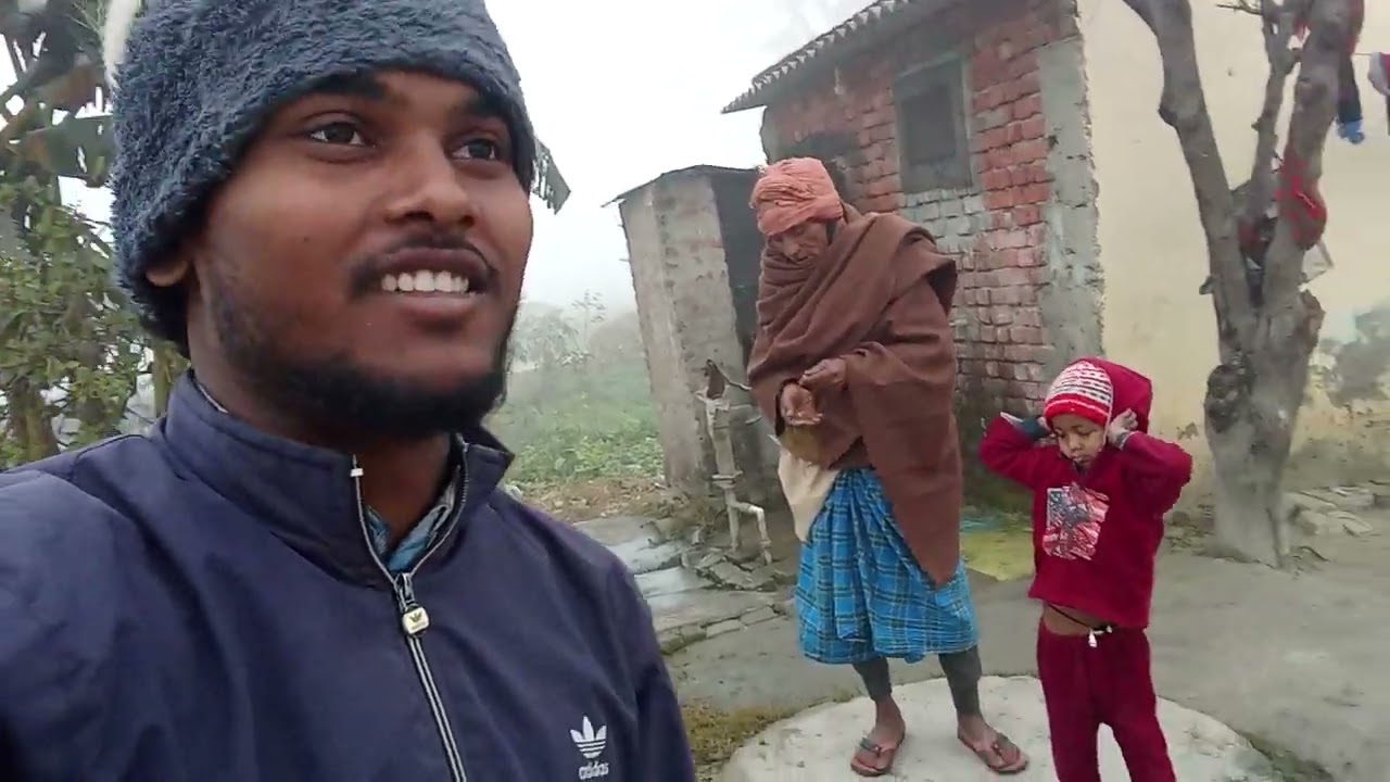 Aaj dekhiae friend kitna# thand hai mere gaon mein