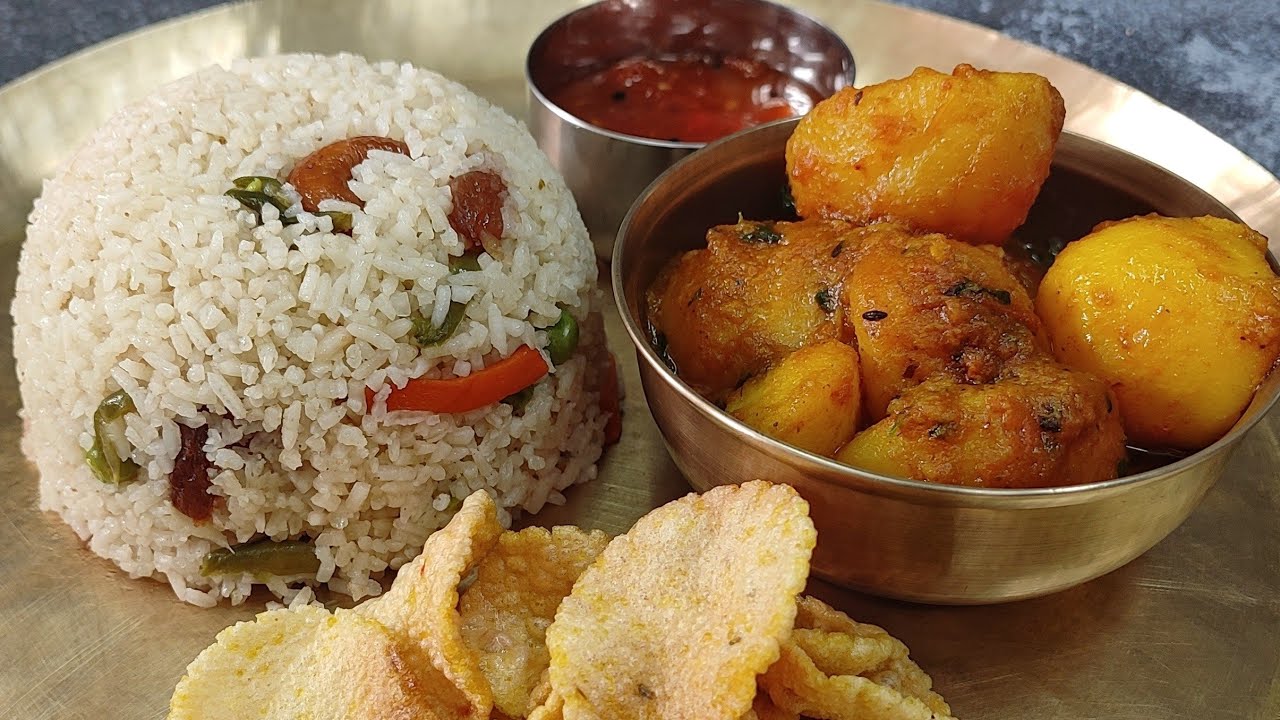 এভাবে ভেজ পোলাও বানিয়ে নিলে একদম ঝরঝরে তৈরি হবে || Veg Pulao in Bengali || Authentic Bengali Recipe
