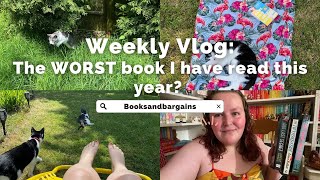 Weekly Vlog | Letting the cats outside, and reading potentially the WORST book of the year so far!