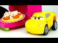 Video e giochi per bambini. Play Doh pizza. Le macchinine cars in italiano.