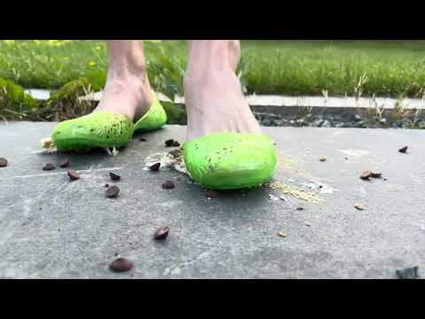 Smores in the jelly shoes with May #crushexperiment #asmrcrush #foodcrush